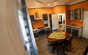 Ljubljana 2 bedroom apartment with free parking